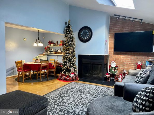 3407 Summit Court NE 3407, Washington DC 20018