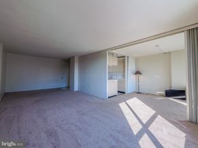 1001 City Avenue EE927, Wynnewood PA 19096