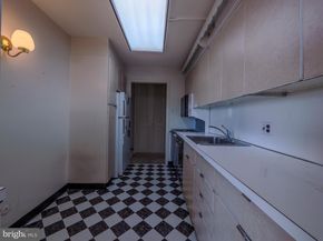 1001 City Avenue EE927, Wynnewood PA 19096