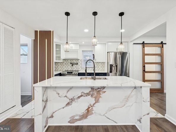 323 Derwyn Road, Drexel Hill PA 19026