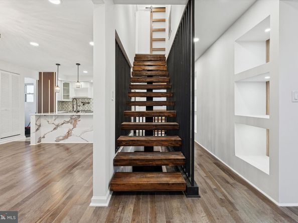 323 Derwyn Road, Drexel Hill PA 19026