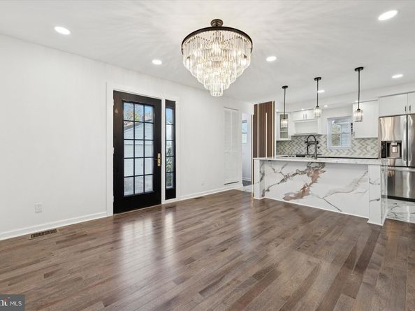 323 Derwyn Road, Drexel Hill PA 19026