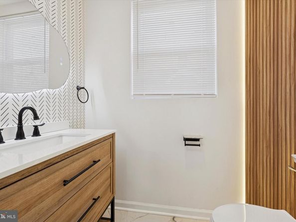 323 Derwyn Road, Drexel Hill PA 19026