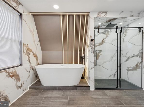 323 Derwyn Road, Drexel Hill PA 19026