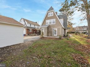 323 Derwyn Road, Drexel Hill PA 19026