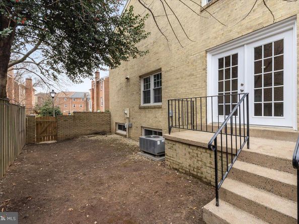 2694 Centennial Court 54, Alexandria VA 22311