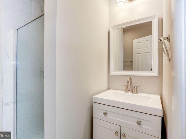 2394 Southgate Square, Reston VA 20191