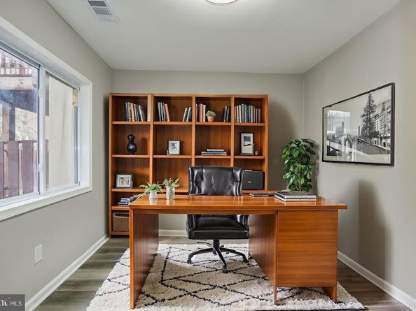 2394 Southgate Square, Reston VA 20191