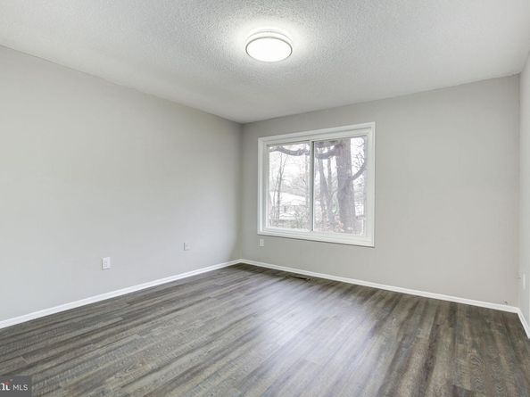 2394 Southgate Square, Reston VA 20191