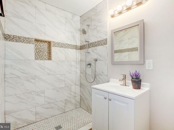 2394 Southgate Square, Reston VA 20191