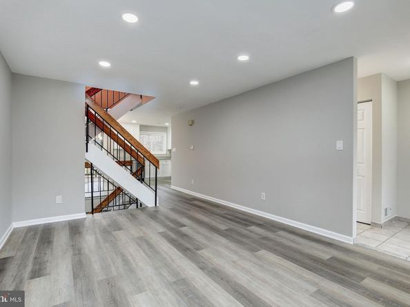 2394 Southgate Square, Reston VA 20191