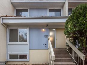 2394 Southgate Square, Reston VA 20191