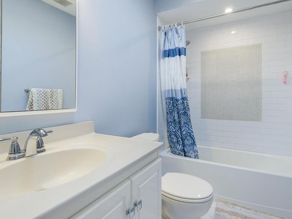 3637 E Crown Avenue, Philadelphia PA 19114