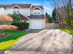 29 Tree Bark Lane, Southampton PA 18966