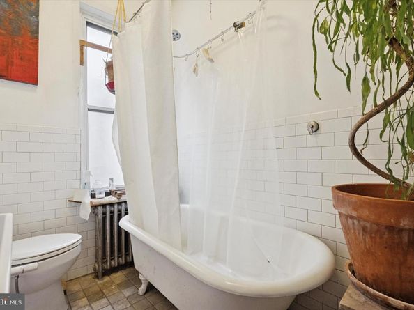 1608 N Dover Street, Philadelphia PA 19121