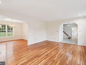 8020 Lakenheath Way, Potomac MD 20854