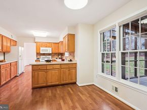 8020 Lakenheath Way, Potomac MD 20854