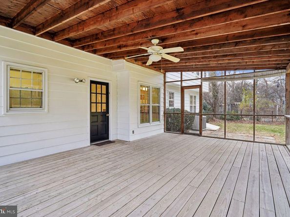 8020 Lakenheath Way, Potomac MD 20854