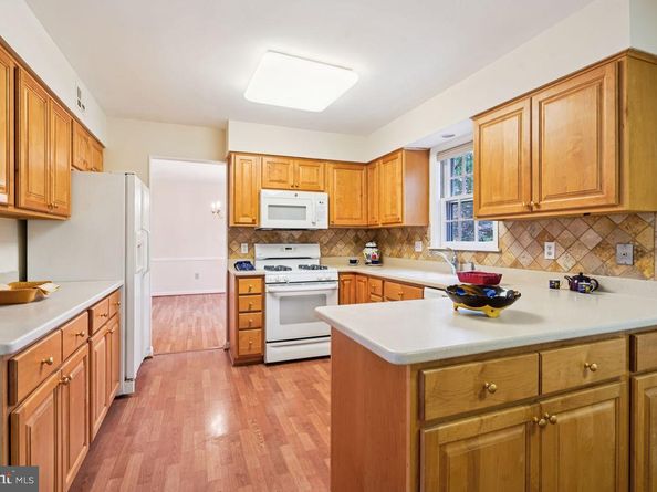 8020 Lakenheath Way, Potomac MD 20854