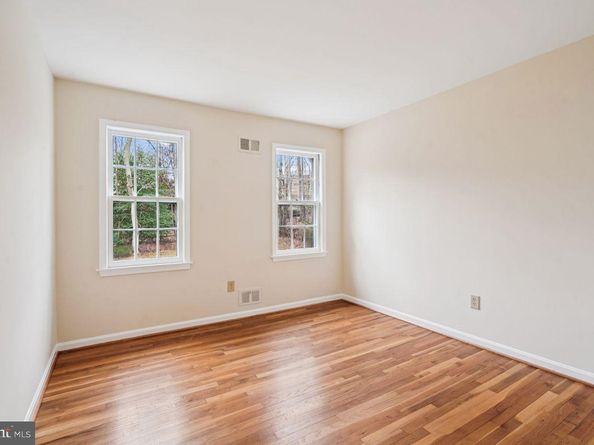 8020 Lakenheath Way, Potomac MD 20854