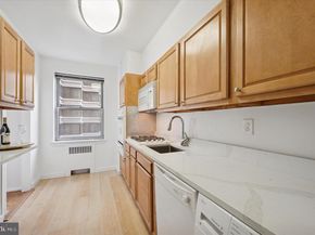 220 W Rittenhouse Square 6F, Philadelphia PA 19103
