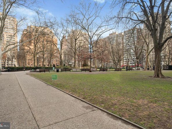 220 W Rittenhouse Square 6F, Philadelphia PA 19103