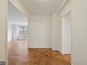 220 W Rittenhouse Square 6F, Philadelphia PA 19103