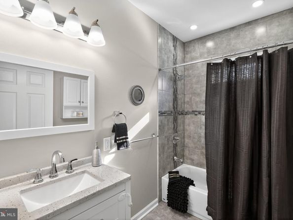 5335 Wakefield Street, Philadelphia PA 19144