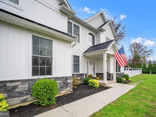 1066 Bristol Rd, Southampton PA 18966