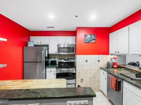 315 New Street 412, Philadelphia PA 19106