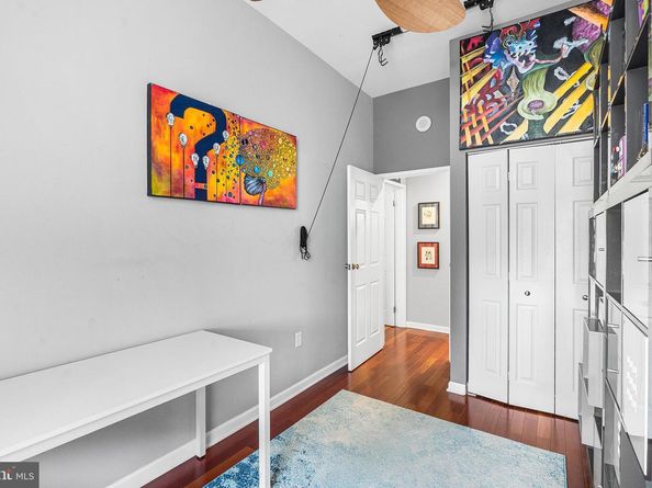 315 New Street 412, Philadelphia PA 19106