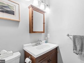 315 New Street 412, Philadelphia PA 19106