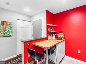 315 New Street 412, Philadelphia PA 19106