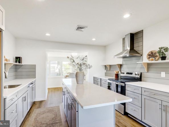 20 N Martin Lane, Norwood PA 19074