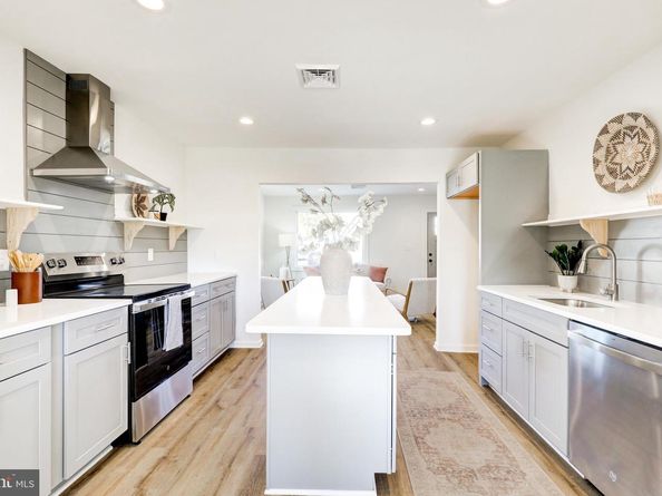 20 N Martin Lane, Norwood PA 19074