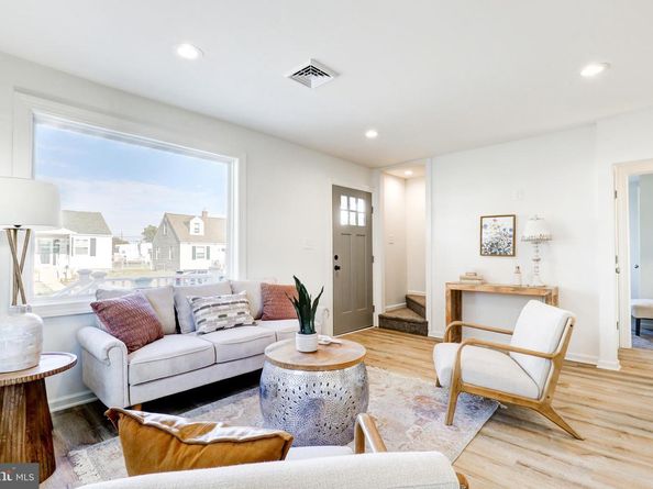 20 N Martin Lane, Norwood PA 19074