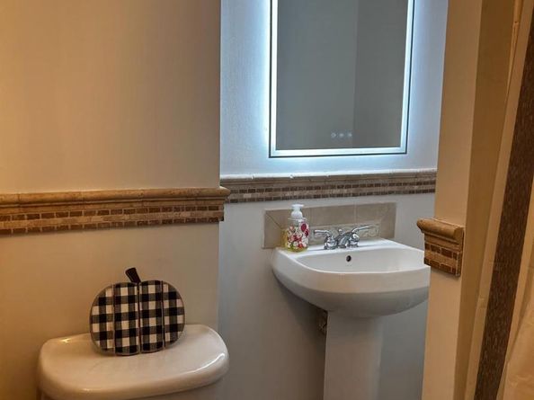 2817 S Alder Street, Philadelphia PA 19148