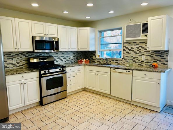 2817 S Alder Street, Philadelphia PA 19148