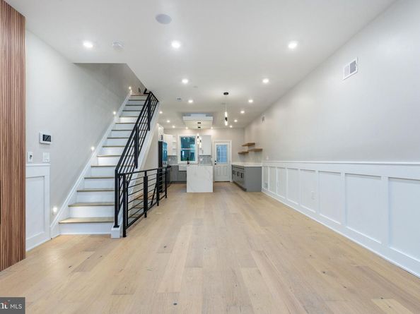 512 Manton Street, Philadelphia PA 19147