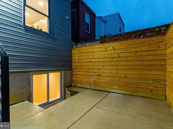 512 Manton Street, Philadelphia PA 19147