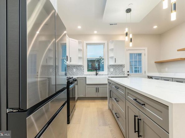 512 Manton Street, Philadelphia PA 19147
