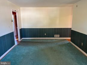 1127 Oak Leaf Lane, Warminster PA 18974
