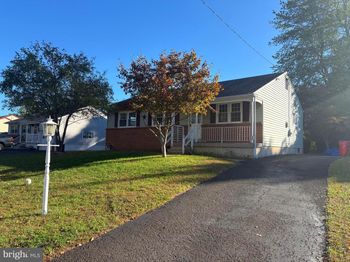 1127 Oak Leaf Lane