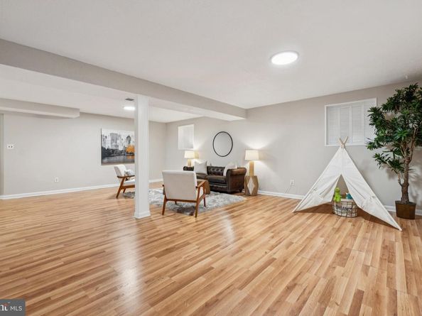 1172 Foxhound Court, Mclean VA 22102