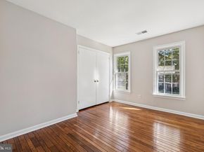 1172 Foxhound Court, Mclean VA 22102