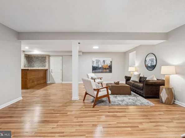 1172 Foxhound Court, Mclean VA 22102
