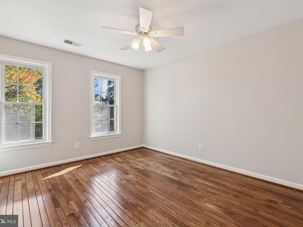 1172 Foxhound Court, Mclean VA 22102