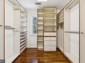 1172 Foxhound Court, Mclean VA 22102
