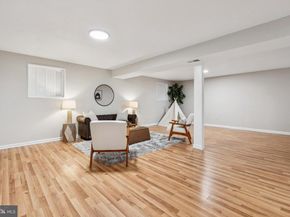 1172 Foxhound Court, Mclean VA 22102