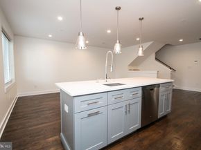 1022 S 2nd Street 4, Philadelphia PA 19147